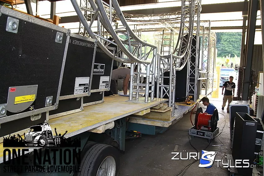 One Nation - Street Parade Lovemobile - 2011 - Making of