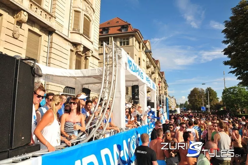 One Nation - Street Parade Lovemobile - Geschichte - 2011