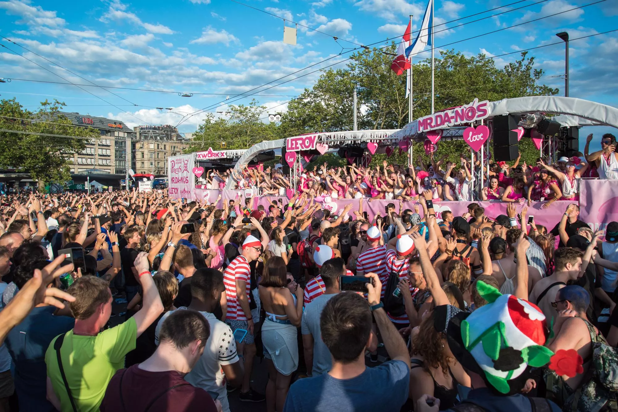 One Nation - Street Parade Lovemobile