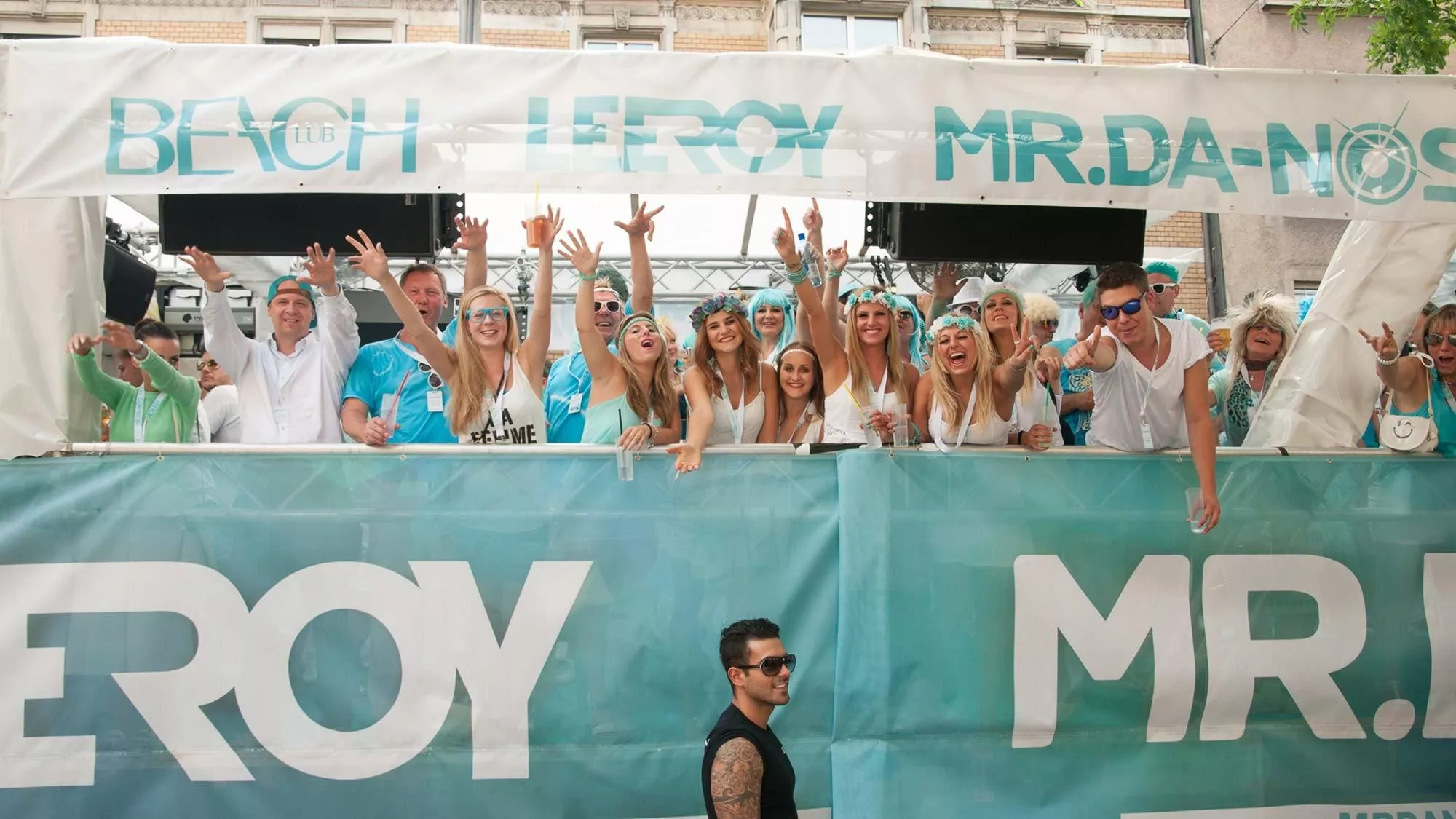 One Nation - Street Parade Lovemobile